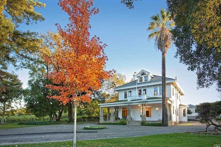 26495 Asti Road Cloverdale, CA 95425