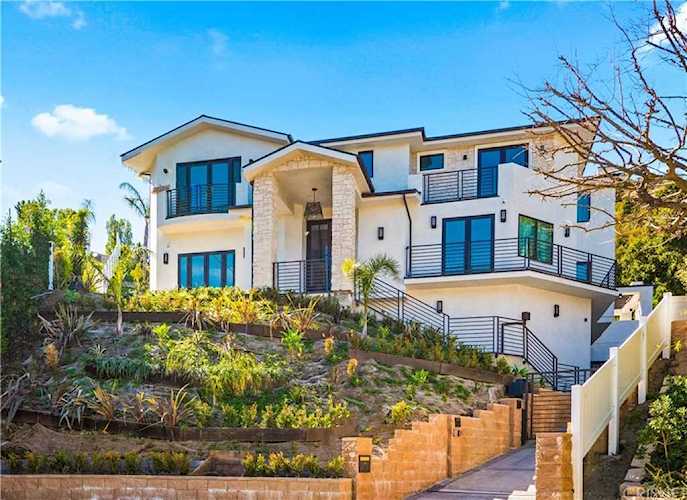16742 Pageant Pl Encino, CA 91436