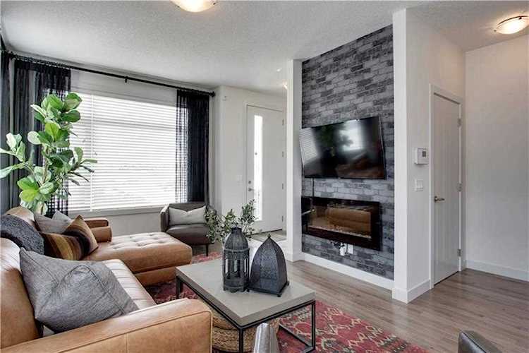 338 Redstone Boulevard NE Calgary, AB T3N 1K3