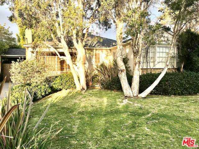 807 Radcliffe Avenue Pacific Palisades, CA 90272