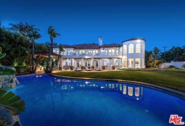 12855 Parkyns Street Los Angeles, CA 90049