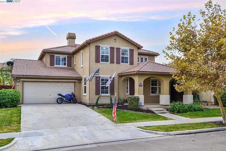 1458 Hunter Creek Patterson, CA 95363