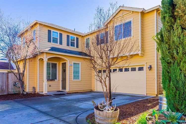 2334 Andre Lane Santa Rosa, CA 95403