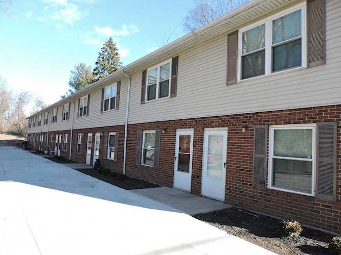 1875 Cedar Hill Road Lancaster, OH 43130