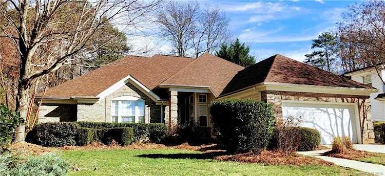 12407 Windsor Glade Dr Matthews, NC 28105