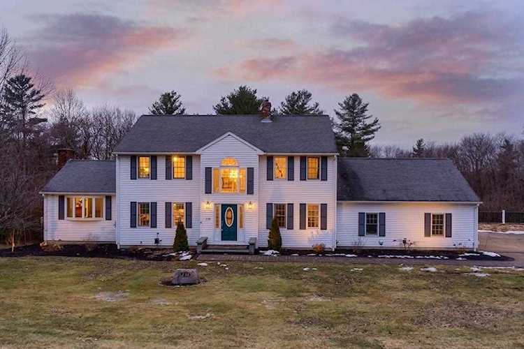 238 Dresser Hill Rd Charlton, MA 01507