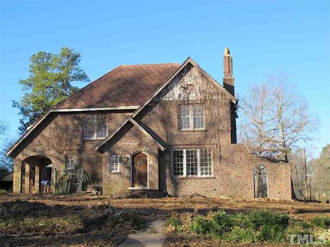1435 Acadia Street Durham, NC 27701
