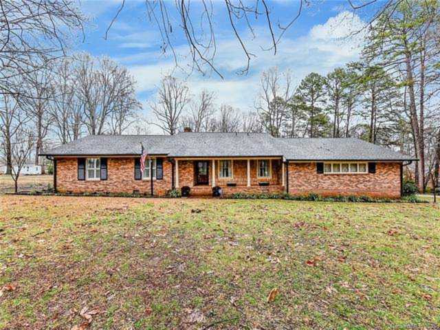 912 Pierce Ave Mount Holly, NC 28120