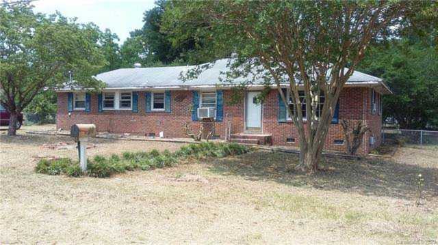 106 jefferson St Cheraw, SC 29520