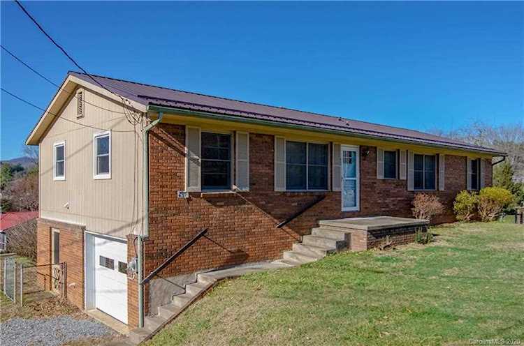 93 Cornelius Dr Pisgah Forest, NC 28768