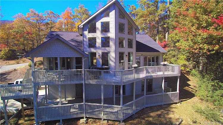 414 Deer Trail Dr Burnsville, NC 28714
