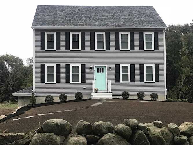 2 Run Brook Circle Taunton, MA 02780