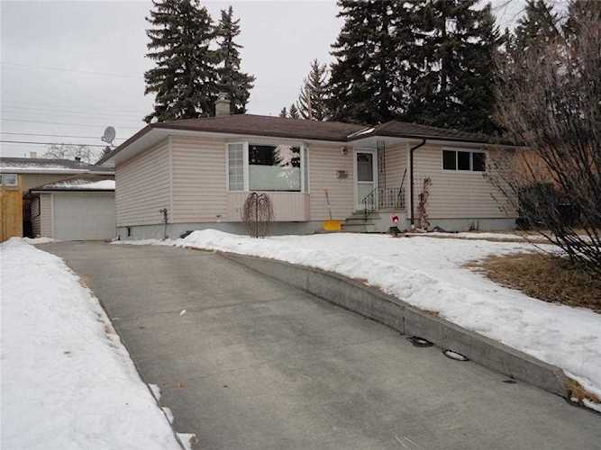 103 Hartford Road NW Calgary, AB T2K 2A7