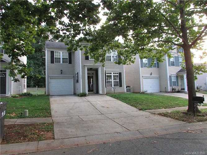 2642 Oasis Ln Charlotte, NC 28214