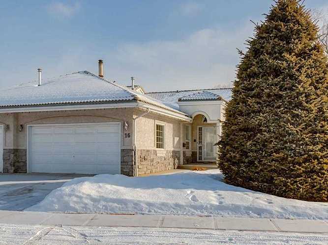 16 Pumphill Landing SW Calgary, AB T2V 5C2