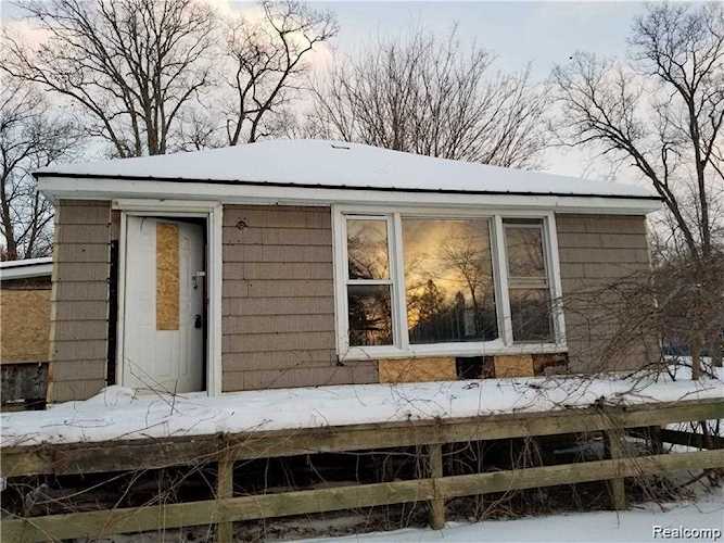 11108 Silver Lake Green Oak Twp, MI 48178