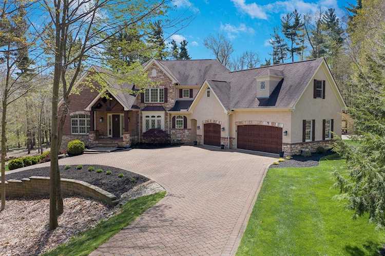 111 Roseview Drive Granville, OH 43023