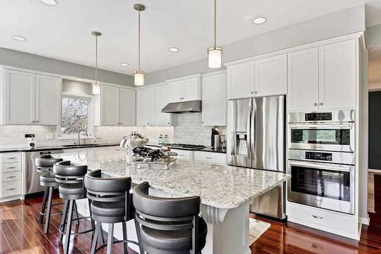 1871 Woodstone Drive Victoria, MN 55386