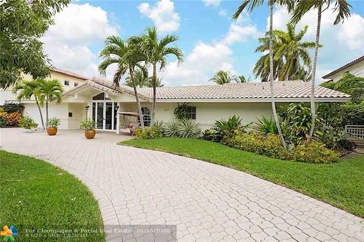 2411 NE 34th Ct Lighthouse Point, FL 33064