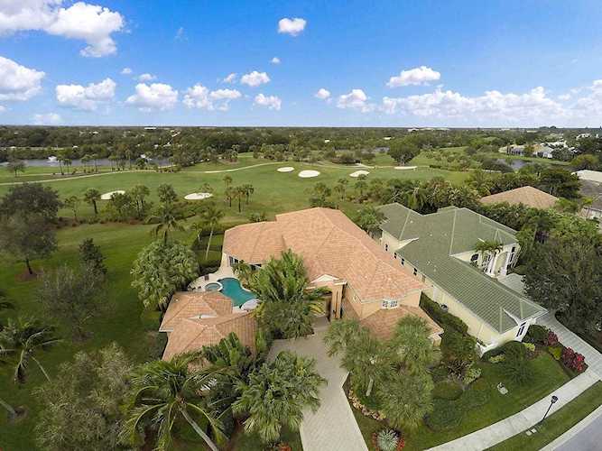 70 Saint George Place Palm Beach Gardens, FL 33418