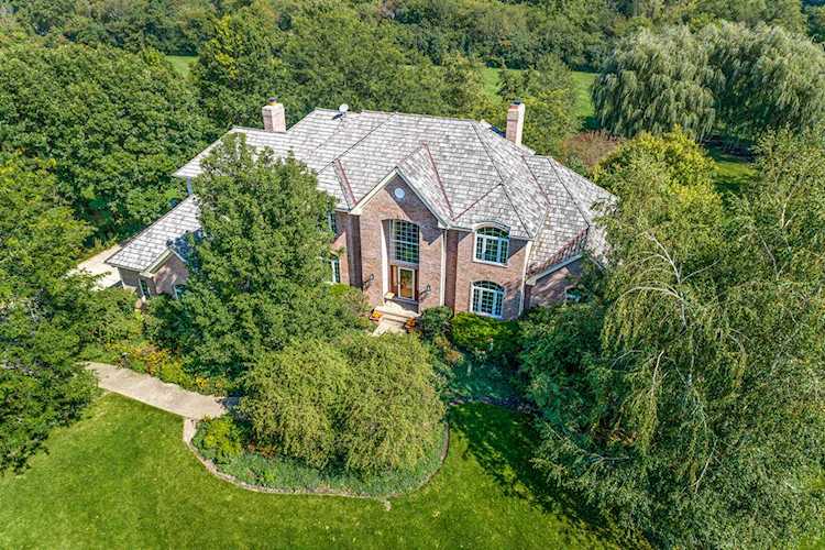 37397 N Fox Hill Dr Wadsworth, IL 60083