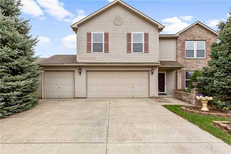 1767 Brookview Drive Brownsburg, IN 46112 | MLS 21678049 Photo 1