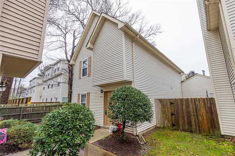 home for sale in Lake Cypress Virginia Beach VA 23462 - MLS 10298835 Photo 1