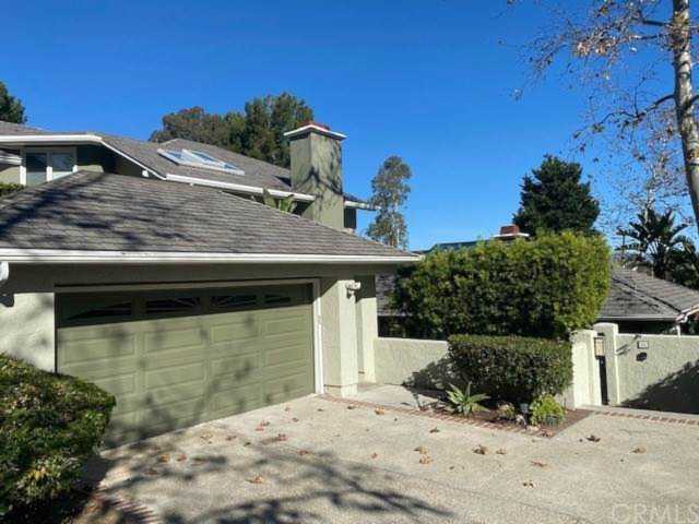 26 Vienna #12 Newport Beach, CA 92660