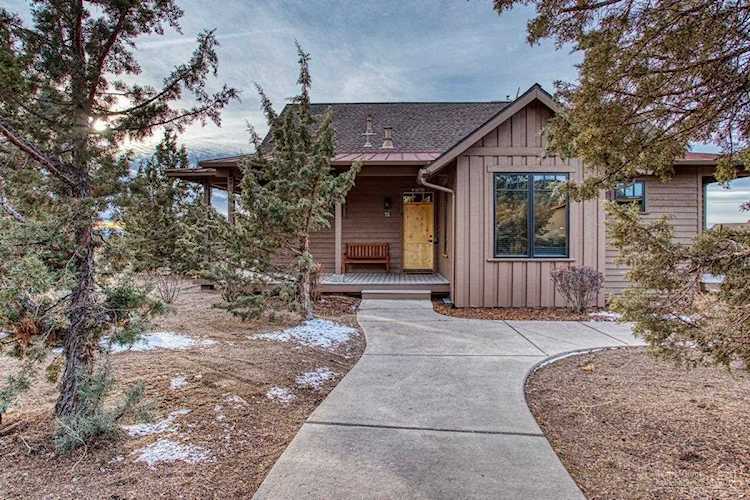 16711 Cabin 73 SW Brasada Ranch Rd Powell Butte, OR 97753