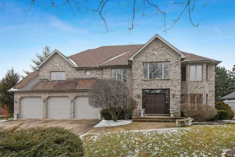 8801 Lake Ridge Dr Darien, IL 60561