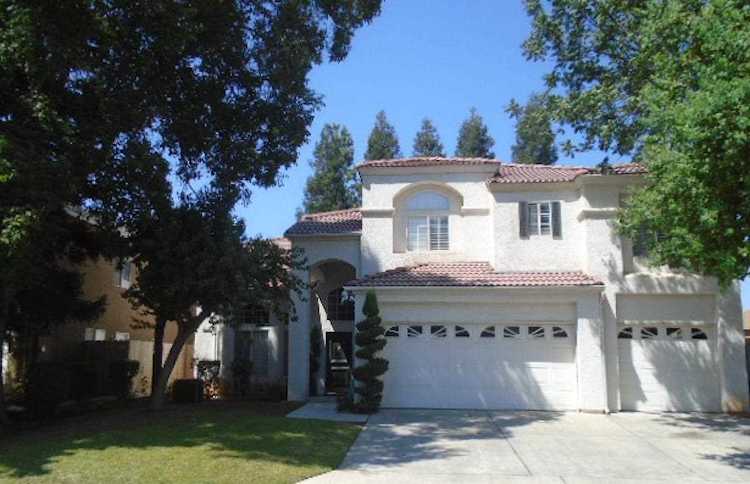 1712 E Utah Avenue Fresno, CA 93720 | MLS 52195001 Photo 1