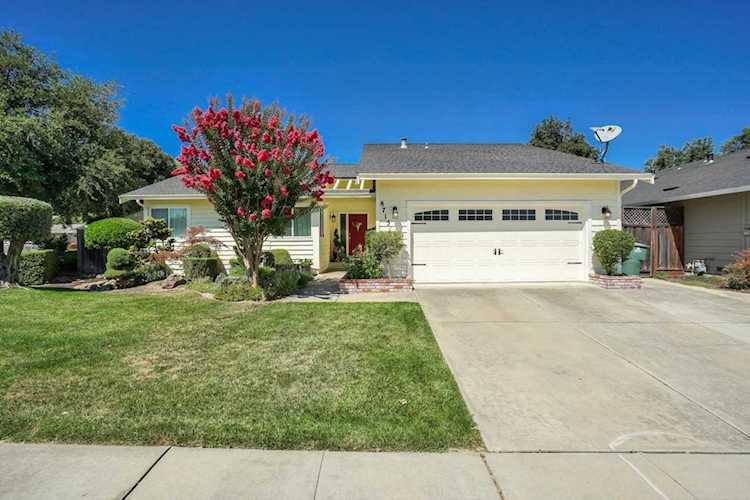 8715 Poplar Drive Drive Gilroy, CA 95020