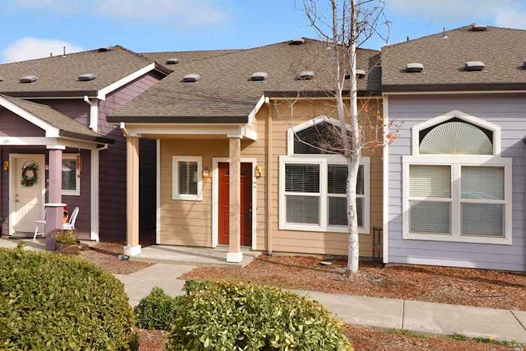 126 Treadway Court Cloverdale, CA 95425 | MLS 21927808 Photo 1