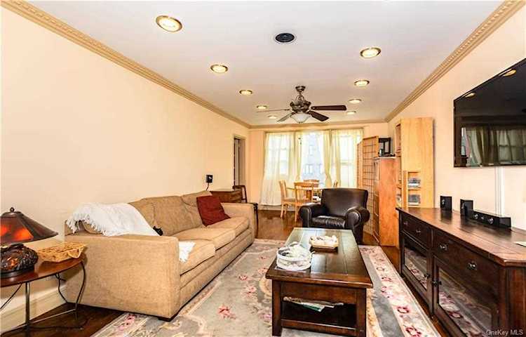 2736 Independence Ave #6A Bronx, NY 10463