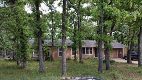 210 Fairway Dr Bryan, TX 77801