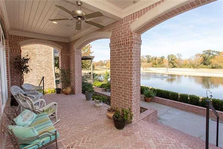 4760 Stonebriar Circle College Station, TX 77845-8987