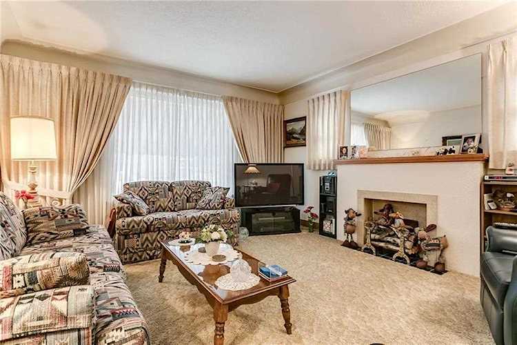3024 14 Street SW Calgary, AB T2T 3V7