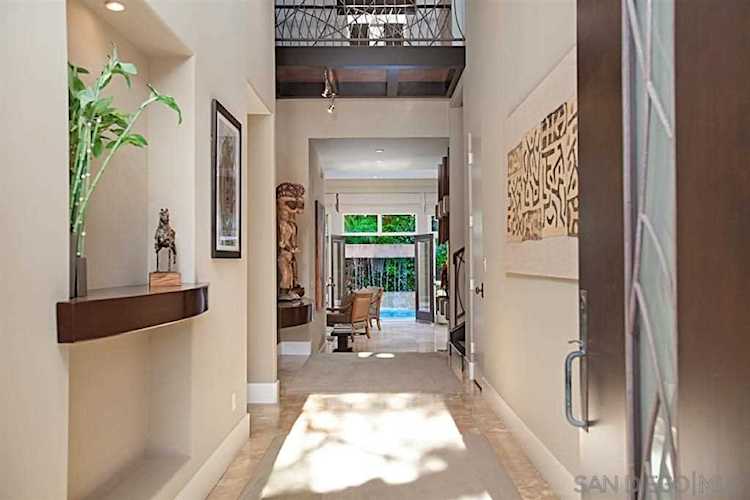 8217 El Paseo Grande La Jolla, CA 92037