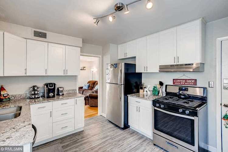 940 Saint Clair Avenue Saint Paul, MN 55105