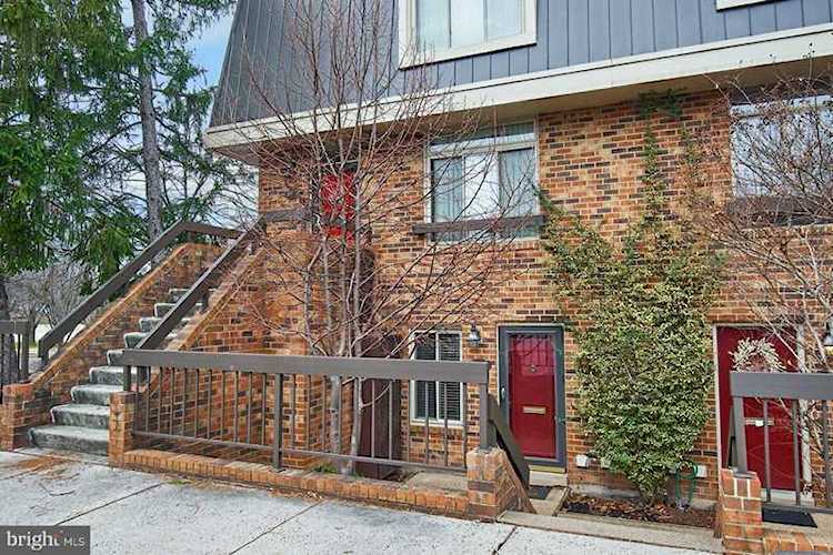1609 Hayes St #1 Arlington, VA 22202