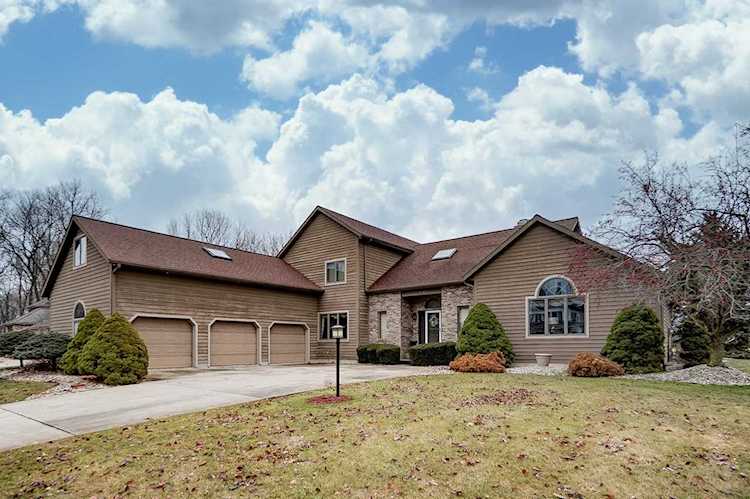 1706 S Saint Andrews Road Winona Lake, IN 46590