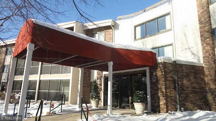 3150 Glen Oaks Avenue #202 White Bear Lake, MN 55110