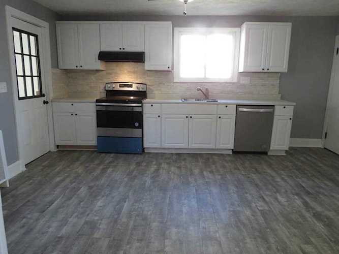 45 Endicott St Peabody, MA 01960