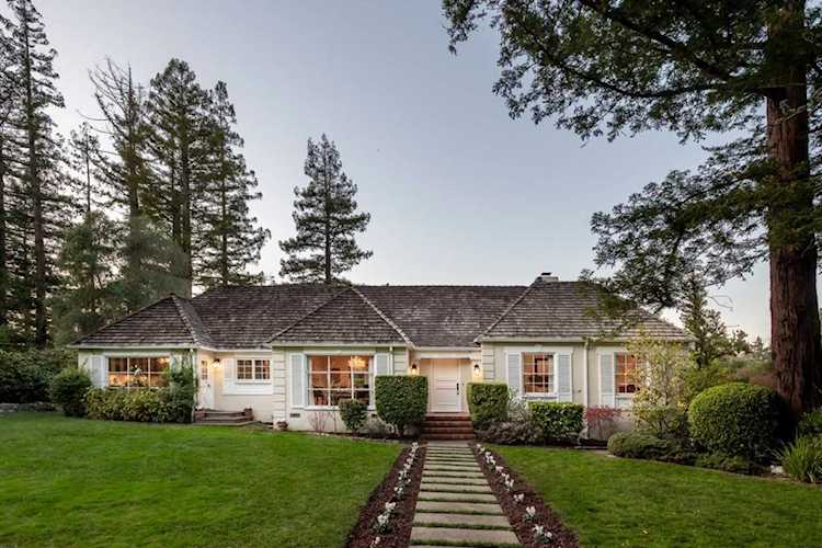1800 Elmwood Rd Hillsborough, CA 94010