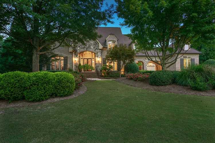868 Middle Fork Trl Suwanee, GA 30024