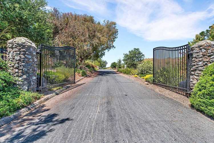 4663 Hillsborough Drive Petaluma, CA 94954