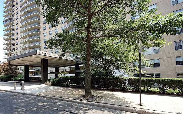 2500 Johnson Ave #9P Bronx, NY 10463