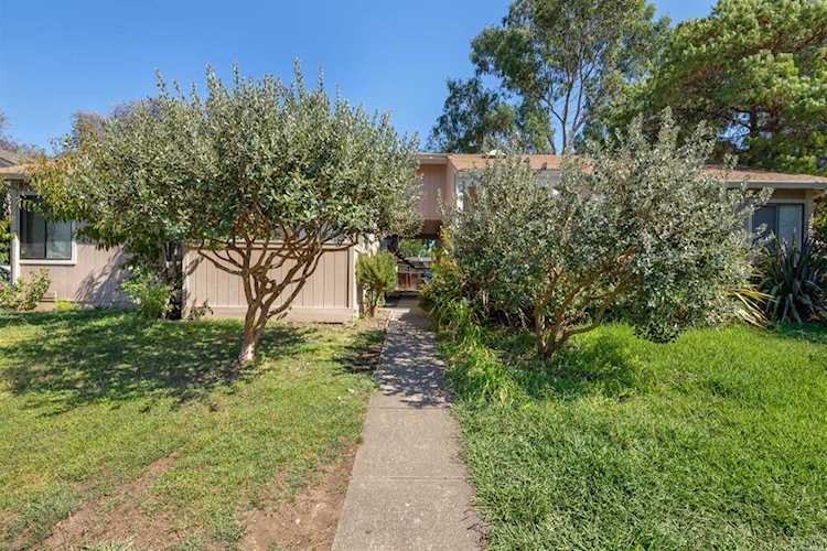 2510 Kenton Court Santa Rosa, CA 95407 | MLS 21925545 Photo 1