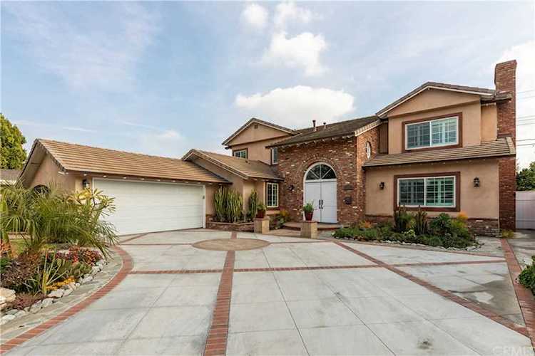 11432 Kensington Road Los Alamitos, CA 90720