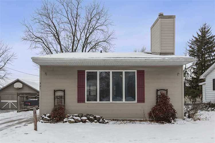 327 Longfield St Evansville, WI 53536